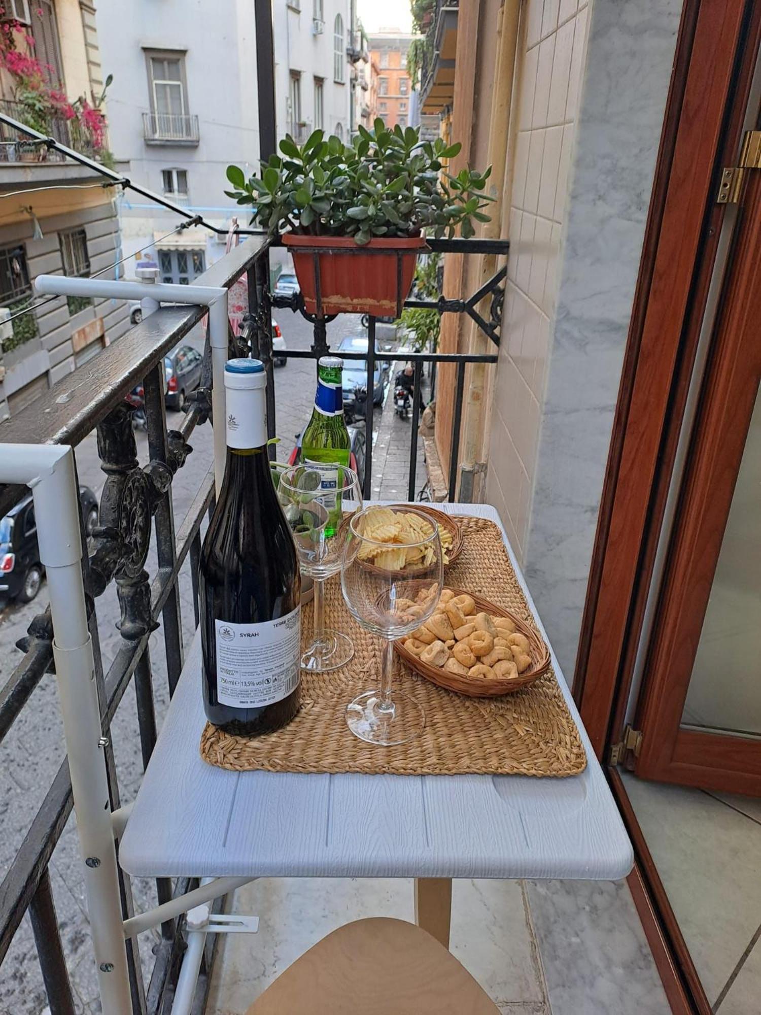 La Casa Sulla Nuvola Duomo Centro Storico Di Napoli Apartment Exterior photo